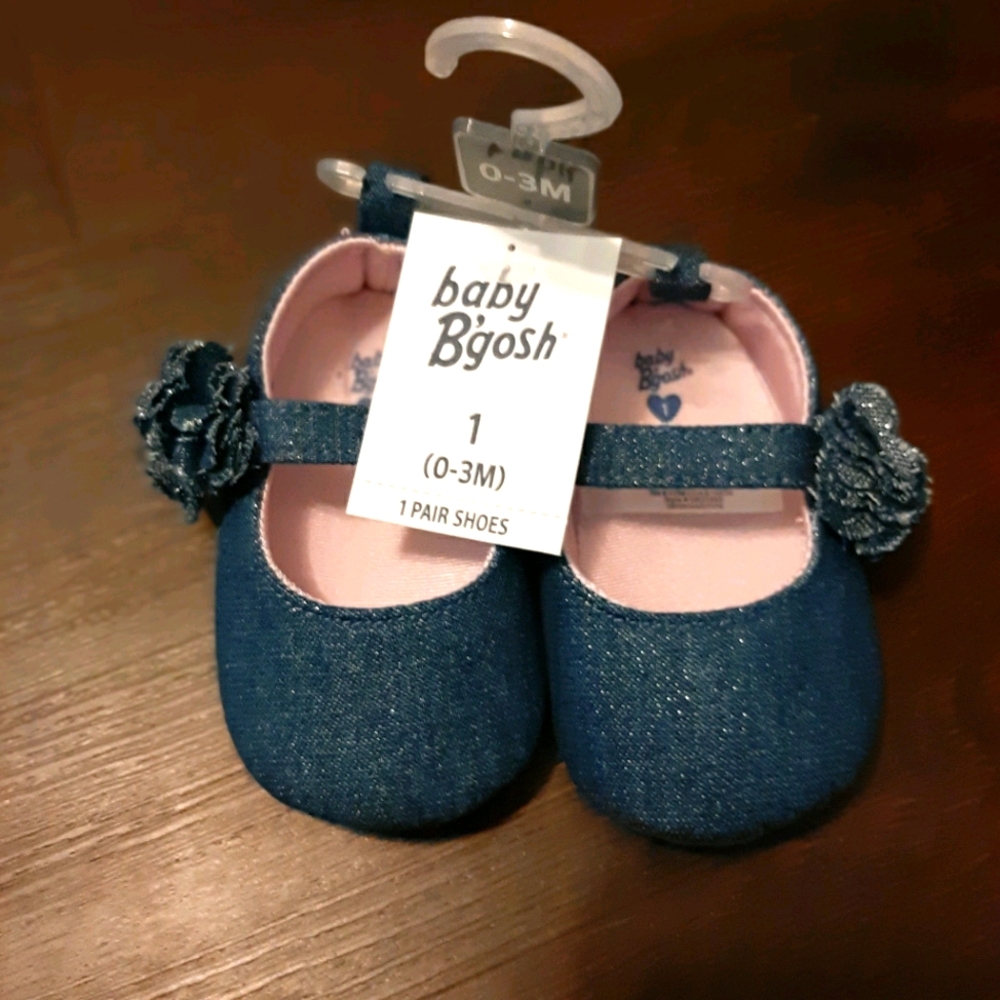 NWT OSHKOSH Infant shoes | SIZE 0-3 Months